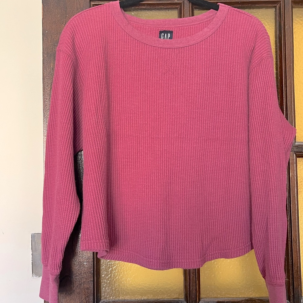 Gap waffle-pattern long sleeve